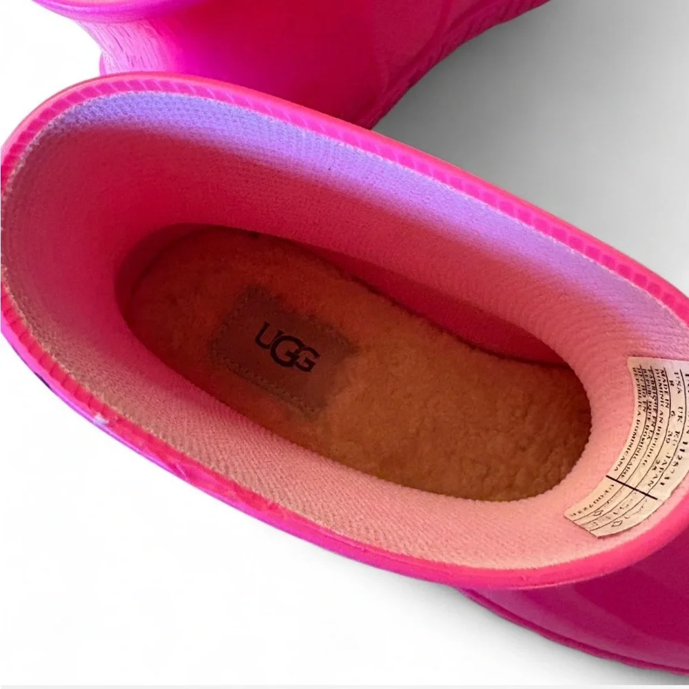 UGG Bright pink shearling ankle rain boots - Picture 6 of 7